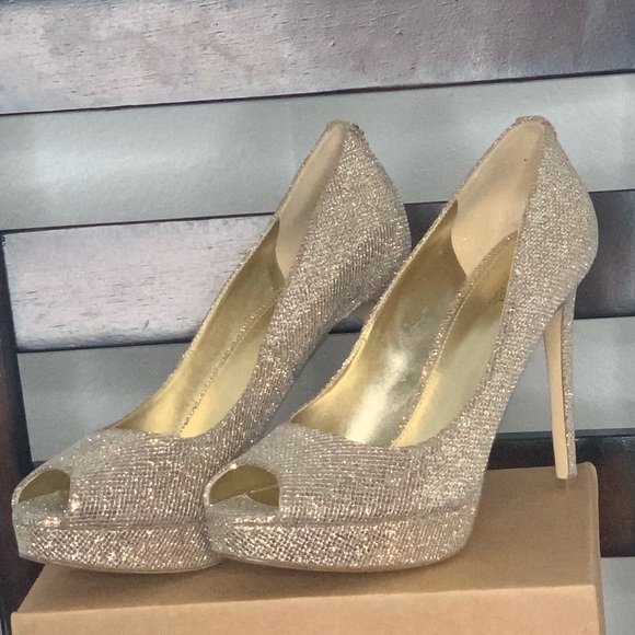 Michael Michael Kors Erika Platform - Picture 1 of 11
